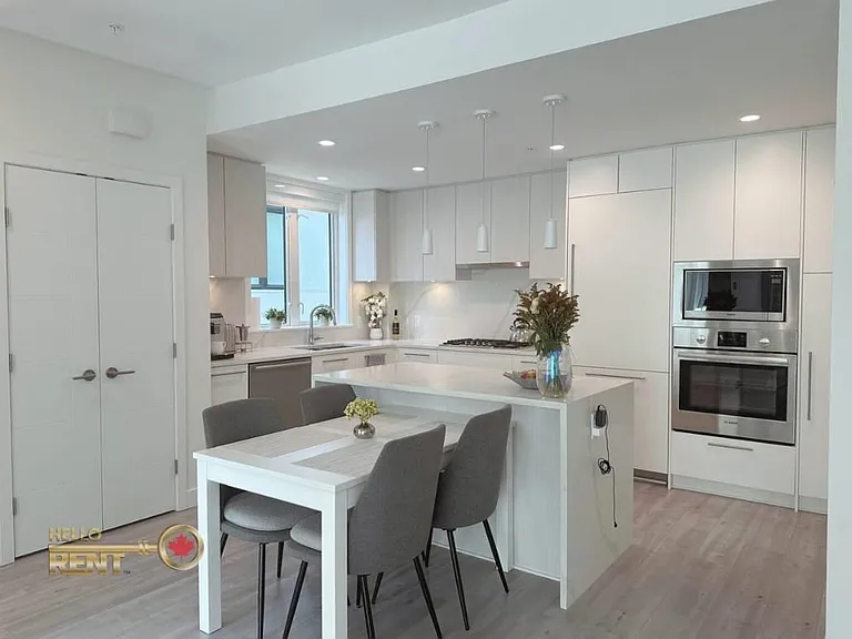2039 Glenaire Dr #245 — Photo 2