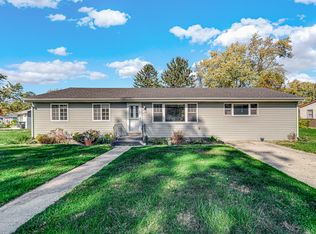 6084 Meadowlark St, Portage, IN 46368