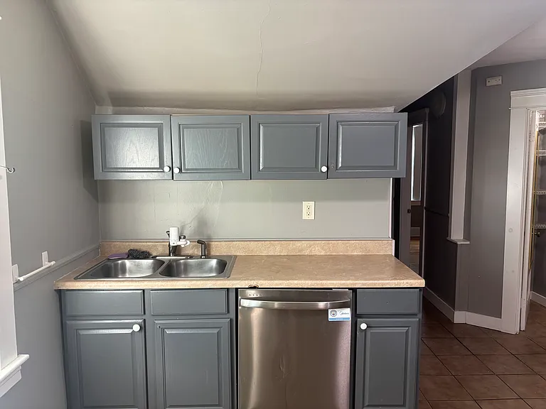 38 Cliff St #3 — Photo 9