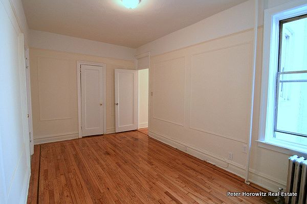 1st image of 4306 45th St APT 5B