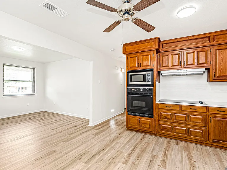 11444 Saint Lawrence Dr — Photo 13