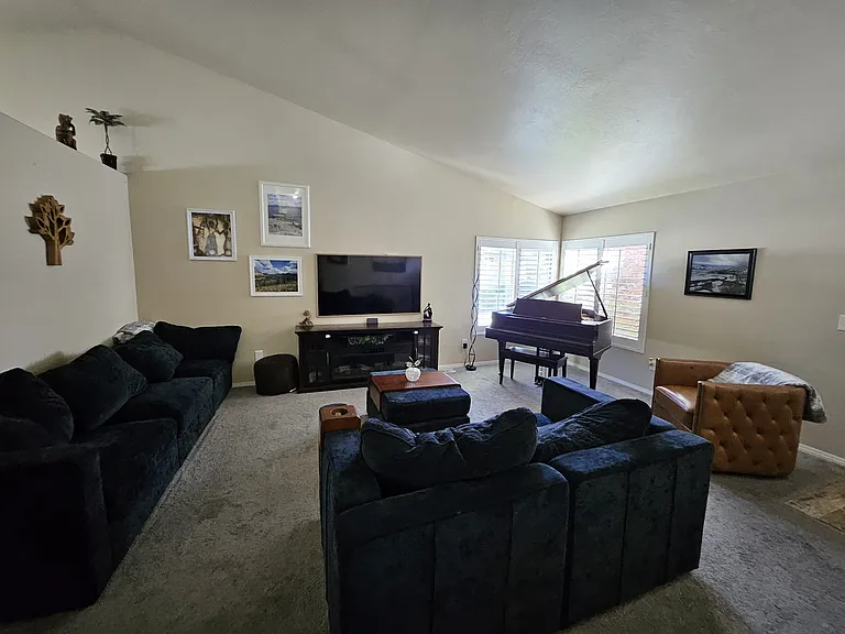 1879 W Colony Pointe Dr — Photo 3