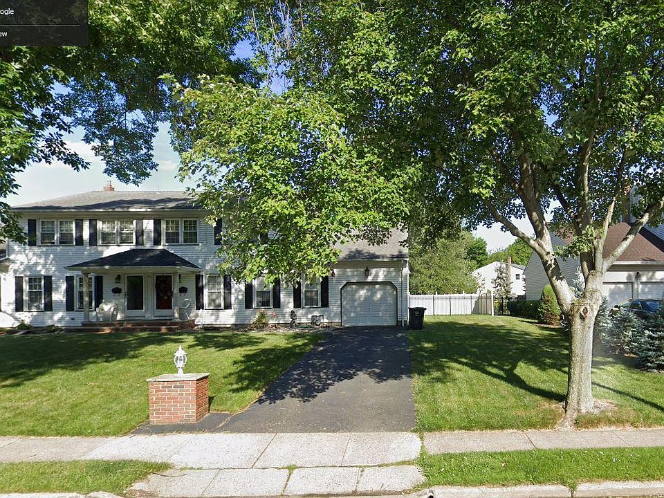 Duplex, private fenced in yard in rear with patio