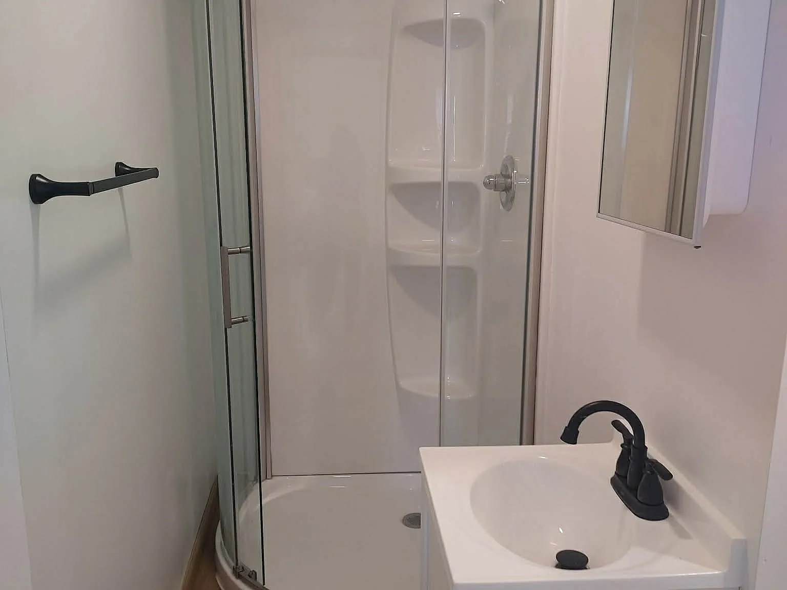 2 bed, 700 sqft, $1,500 — Photo 2