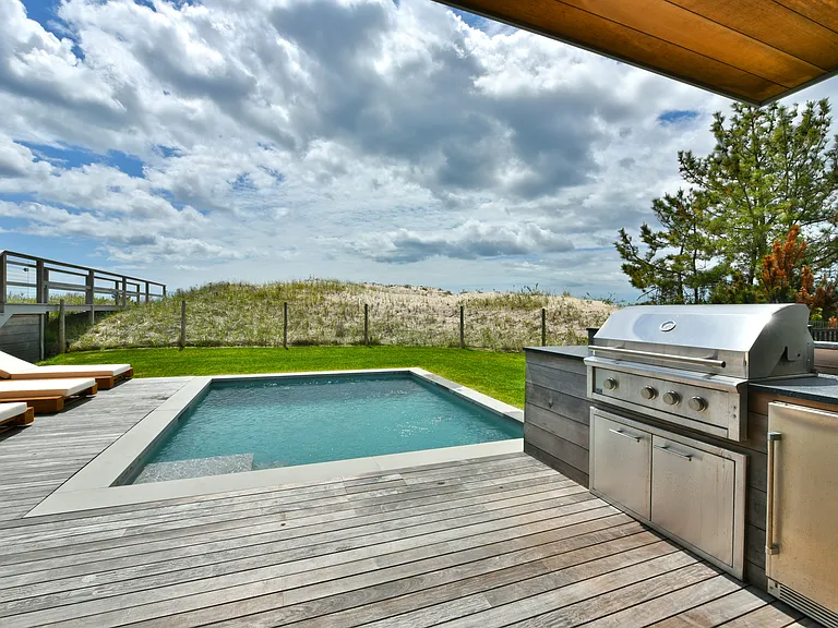451 Dune Rd — Photo 81