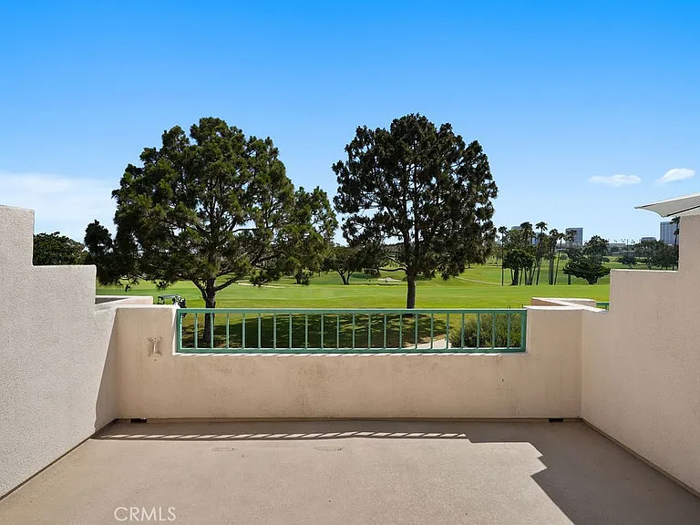 232 Villa Point Dr — Photo 3