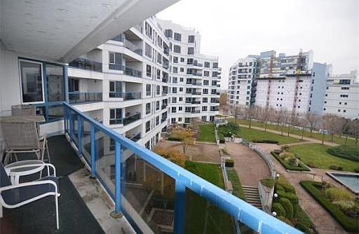 3rd image of 1001 Marina Dr APT 408