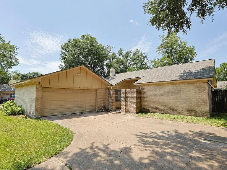 22318 Fincastle Dr — Photo 5