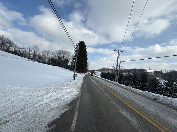 5th image of 496 Venetia Rd