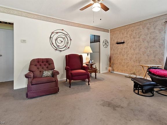 4th image of 448 Ambler Dr