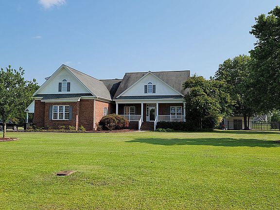 2nd image of 1460 Devon Dr