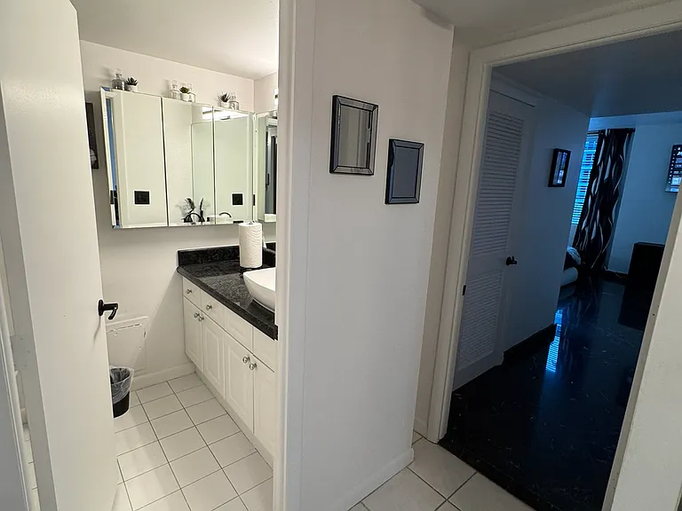 2301 Collins Ave #817 — Photo 43