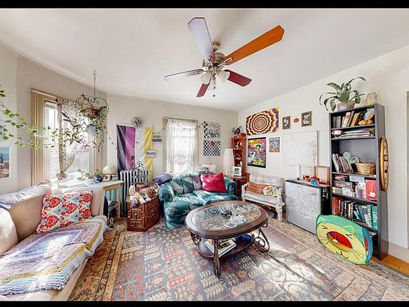 5th image of 228-230 Pleasant St #3