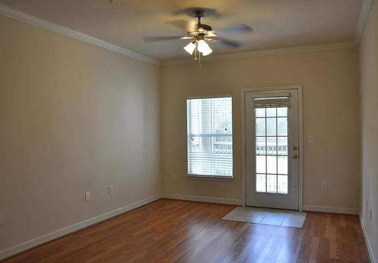 18103 Sterling Gate Cir — Photo 4