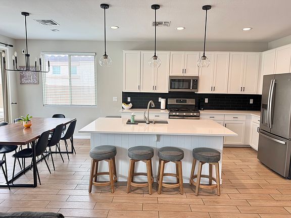 5th image of 20911 E Swan Dr
