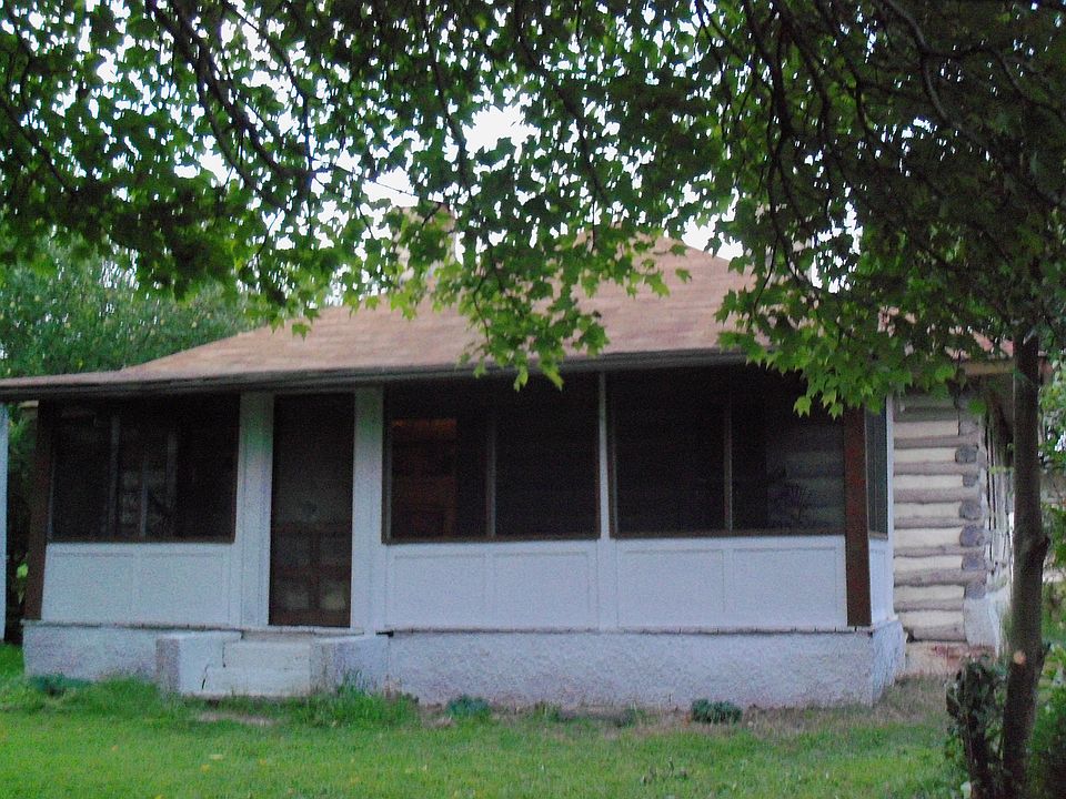 Large Screened-in Porch