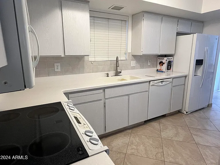26014 S Howard Dr #26014 — Photo 3