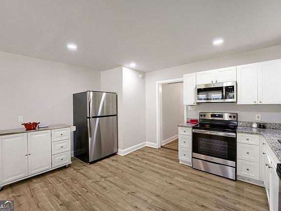 5th image of 1371 Varner Rd