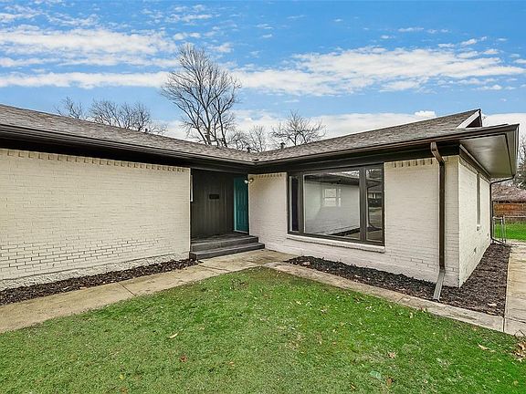 3rd image of 2952 Bay Oaks Dr