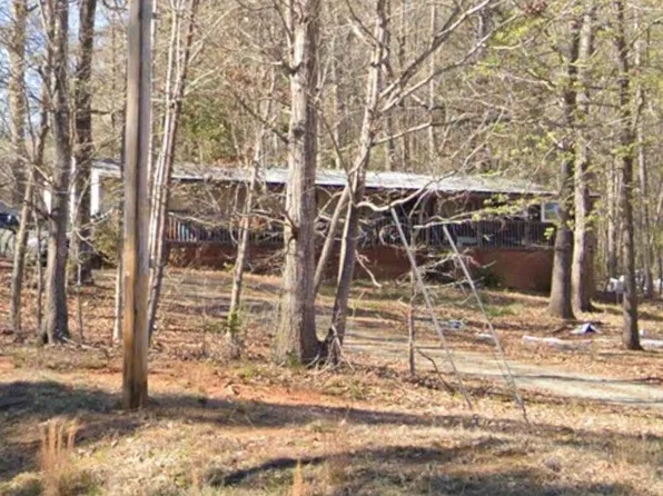 121 Harvick Ln, Lexington, NC 27292