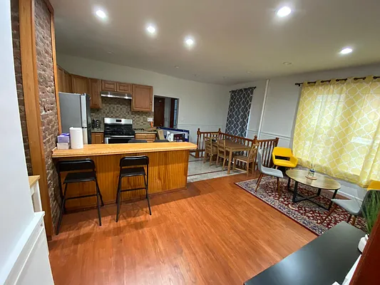 Rented by Amin Property Group Inc | media 9