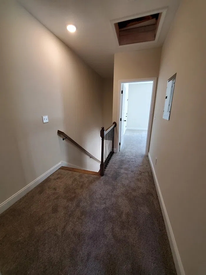 3 bed, 2.5 bath, 1502 sqft, $1,300 — Photo 4