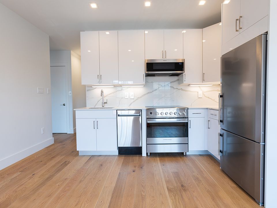 1st image of 92 Atlantic Ave #11