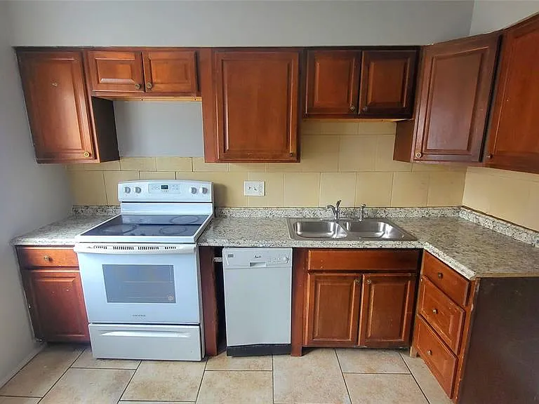 174 South Ave #2 — Photo 2