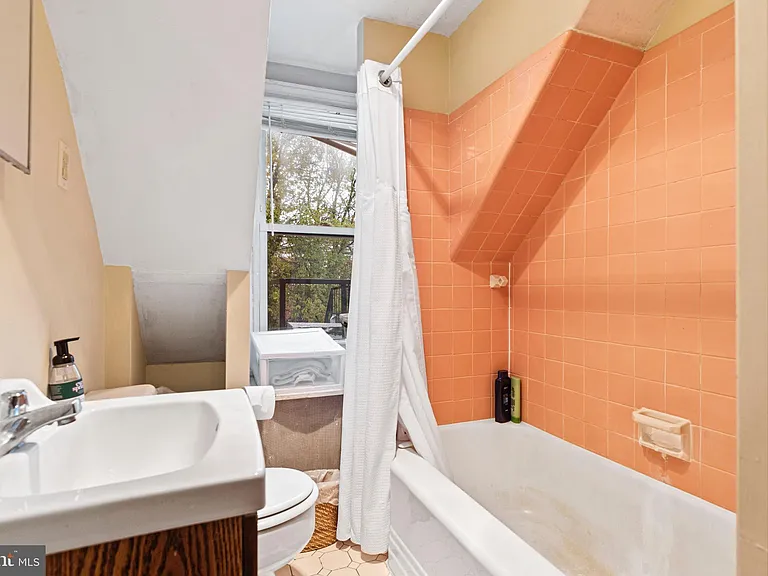 120 Walnut Ave #3 — Photo 2