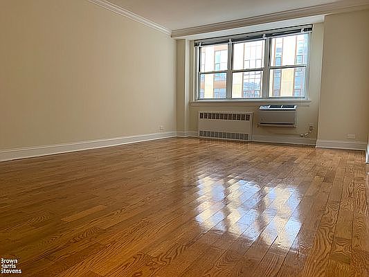 3rd image of 201 E 19th St APT 17N