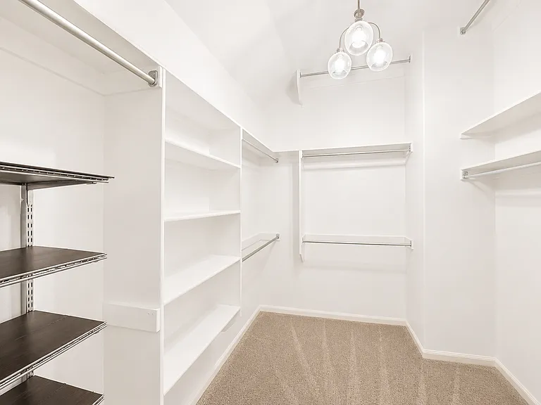 1053 Emil Pl — Photo 28