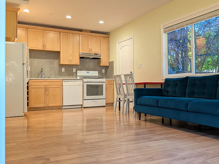 2308 Hillside Dr — Photo 9