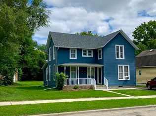 507 Grace St #LWR, Elgin, IL 60120