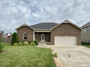 1305 Allmon Dr, Clarksville, TN 37042