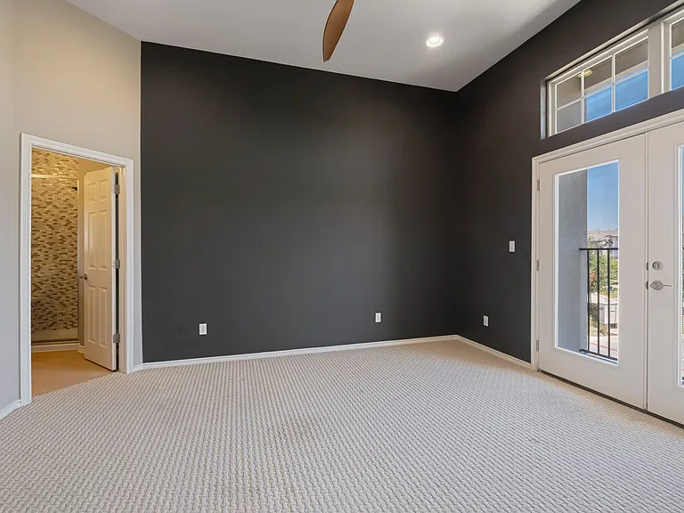 2105 Town Centre Dr #5 — Photo 13