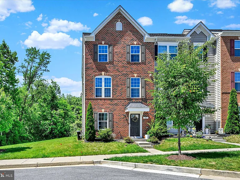 10 Laurel Gate Ct — Photo 1