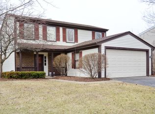 1130 Darby Ln, Roselle, IL 60172