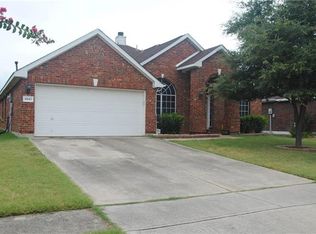 5047 Showdown Ln, Grand Prairie, TX 75052