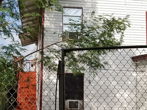 5th image of 340 E Jefferson St APT 1