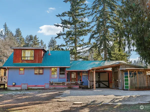 3233 Bernie Road, Camano Island, WA 98282