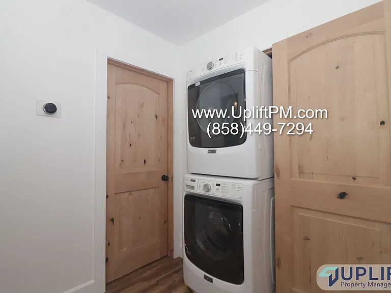1225 Capistrano Ave #A — Photo 21