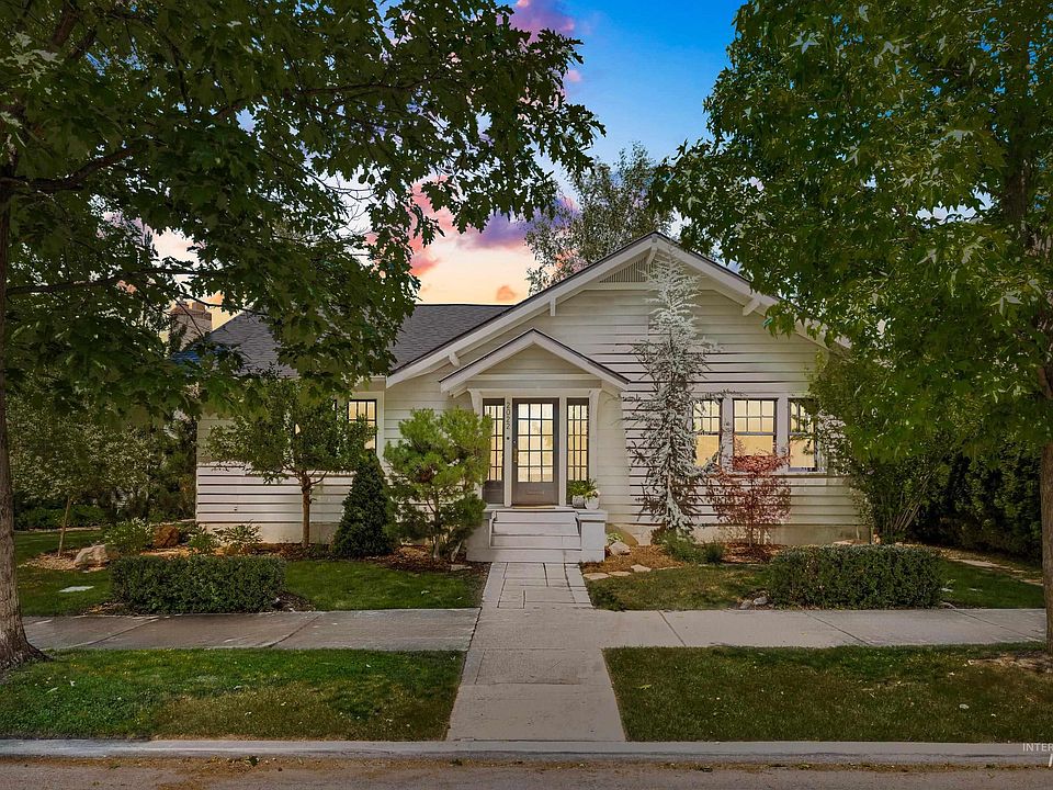 1st image of 2022 W Ellis Ave