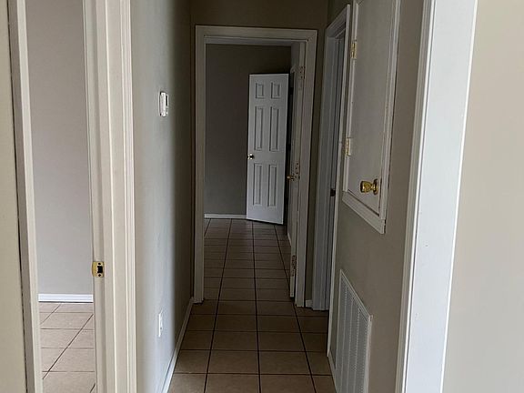 3rd image of 53 Bentley Brooke Ln