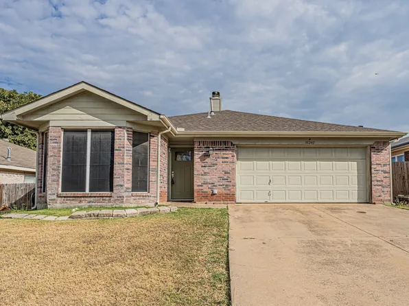 10240 Cypress Hills Dr, Fort Worth, TX 76108