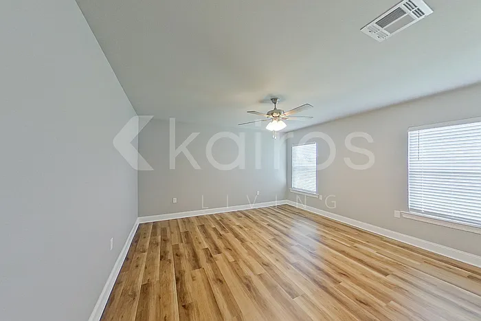 13724 Willowmore Dr — Photo 16
