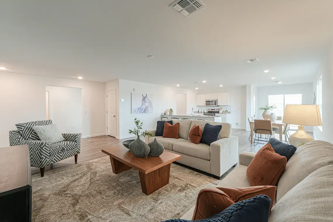 3 bed, 1650 sqft, $1,549 — Photo 3