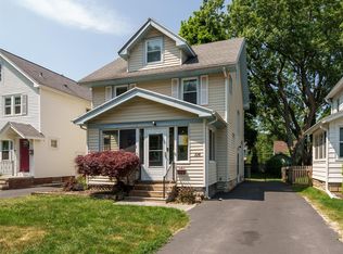 104 Catalpa Rd, Irondequoit, NY 14617