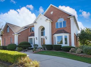 6870 Fieldstone Dr, Burr Ridge, IL 60527