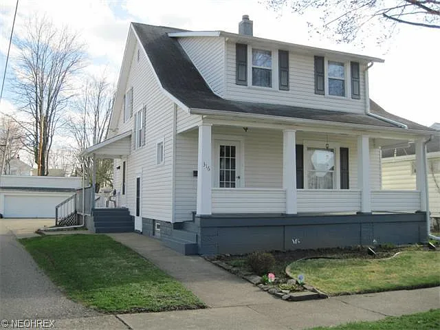 316 Park Ave NW photo 1