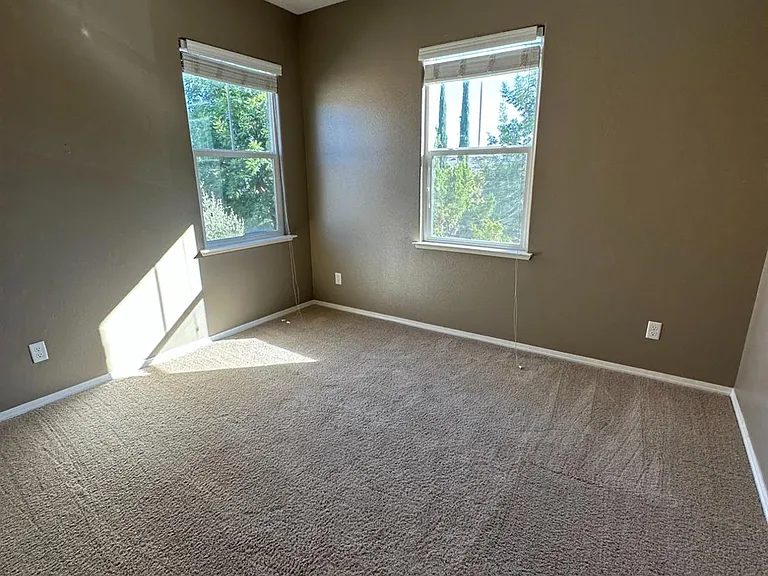 1732 N Dutch Ave — Photo 33